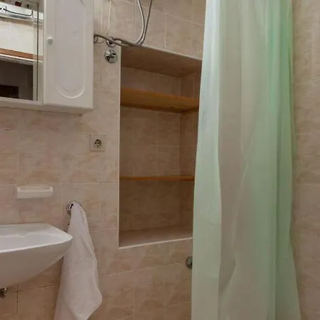 Nena St - One Bedroom With Terrace And Sea View A4 Апартаменты Писак