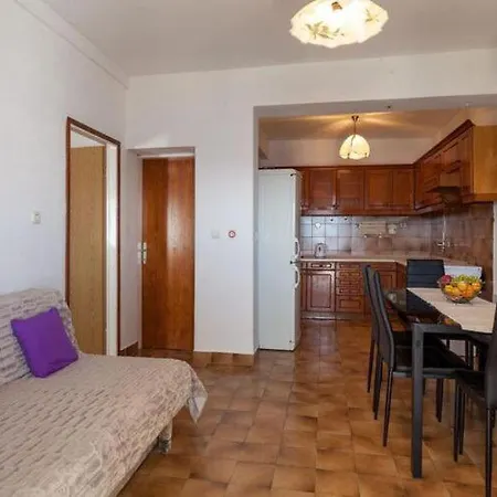 Nena St - One Bedroom With Terrace And Sea View A4 Pisak